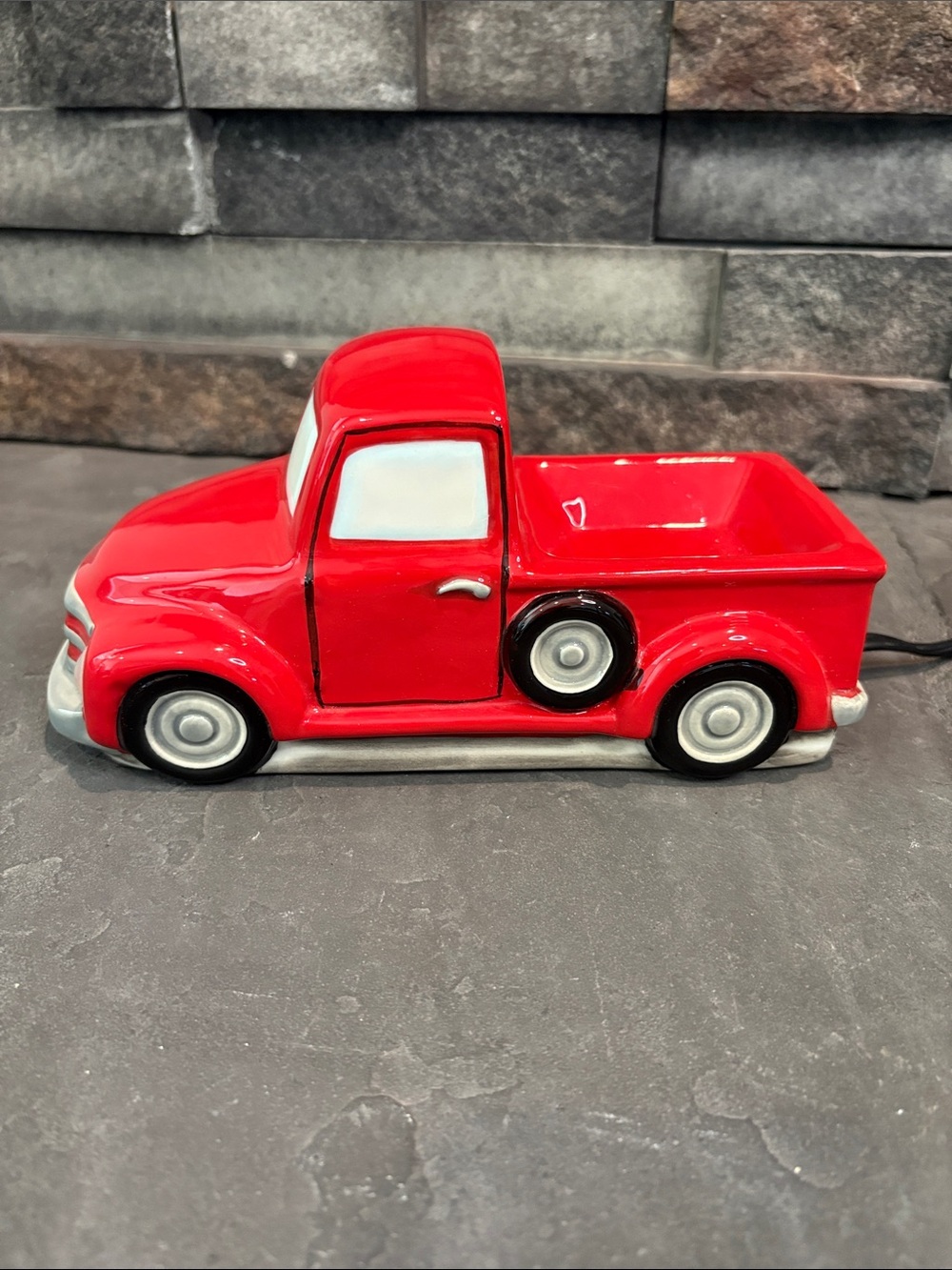 Scentsy Retro Red Truck Wax Warmer